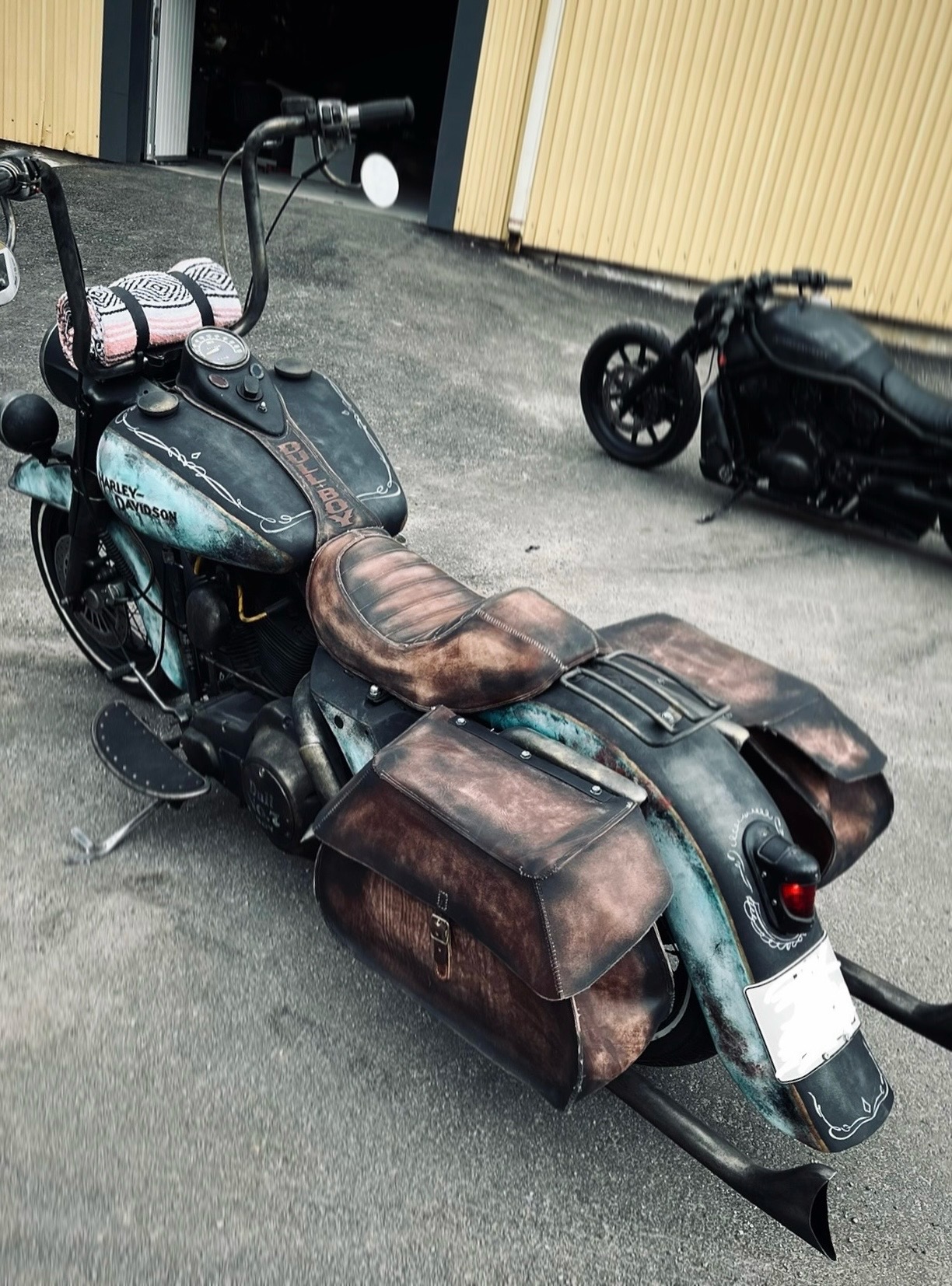 Cholo Bagger detail 3