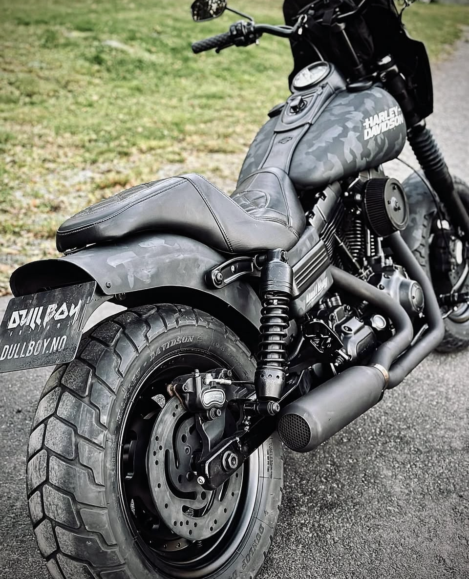 Matte black camo-painted Harley-Davidson Dyna with Dull Boy plate